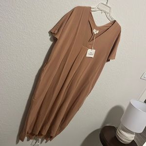 Beautiful Never Worn Tags On Mauve Lounging Dress